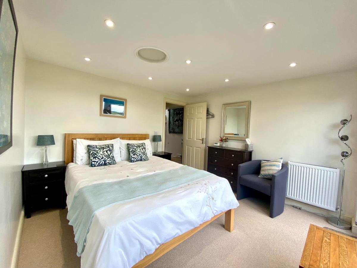 A Secluded Self Contained Country Suite With A View - Parking, Easy Access To Bath Corsham Extérieur photo
